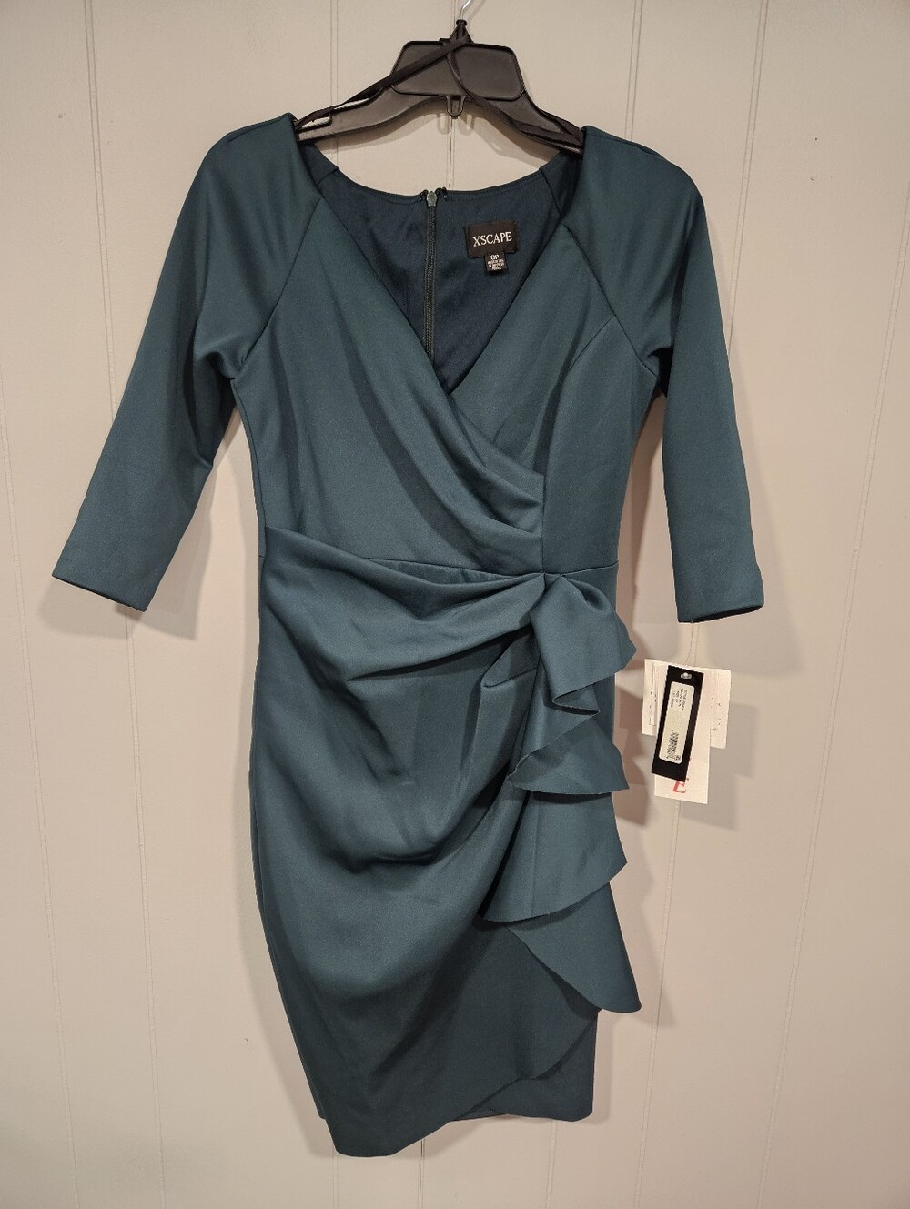 Xscape Women’s 8P Petite Green Cascading-Ruffle Slit Back Hem Midi Dress NWT